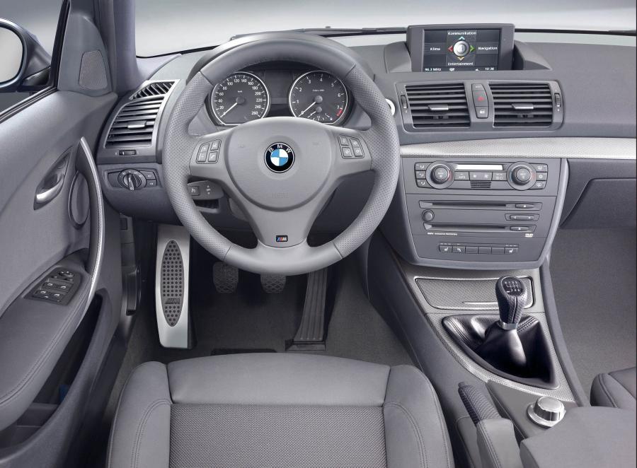  BMW 1-Series 5-Door 2005 года  (фото 69 из 187)